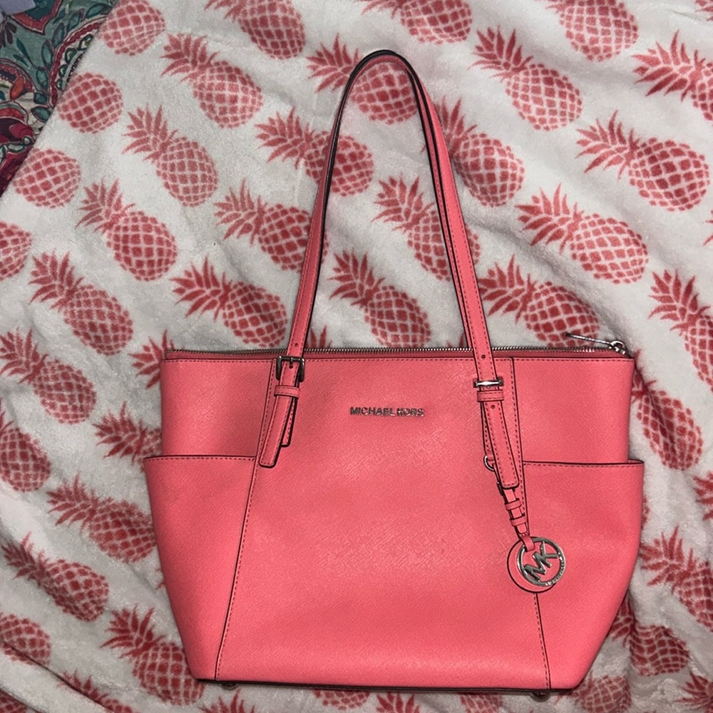 Michael Kors Jet Set Tote Bag